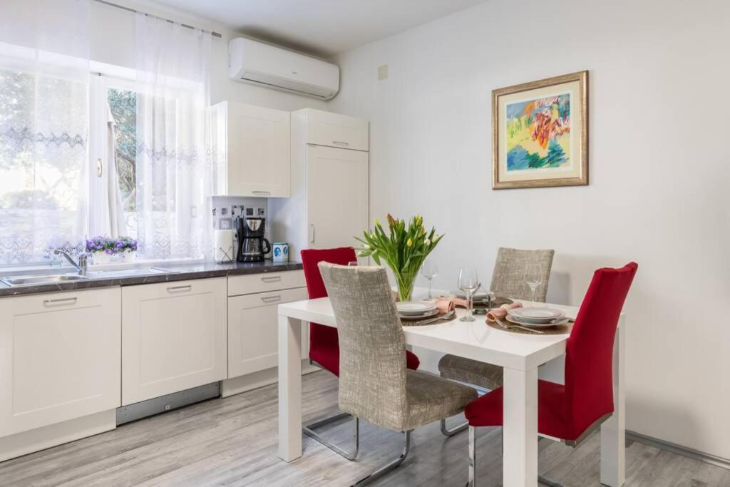 Apartman Buki **** Split Exterior photo